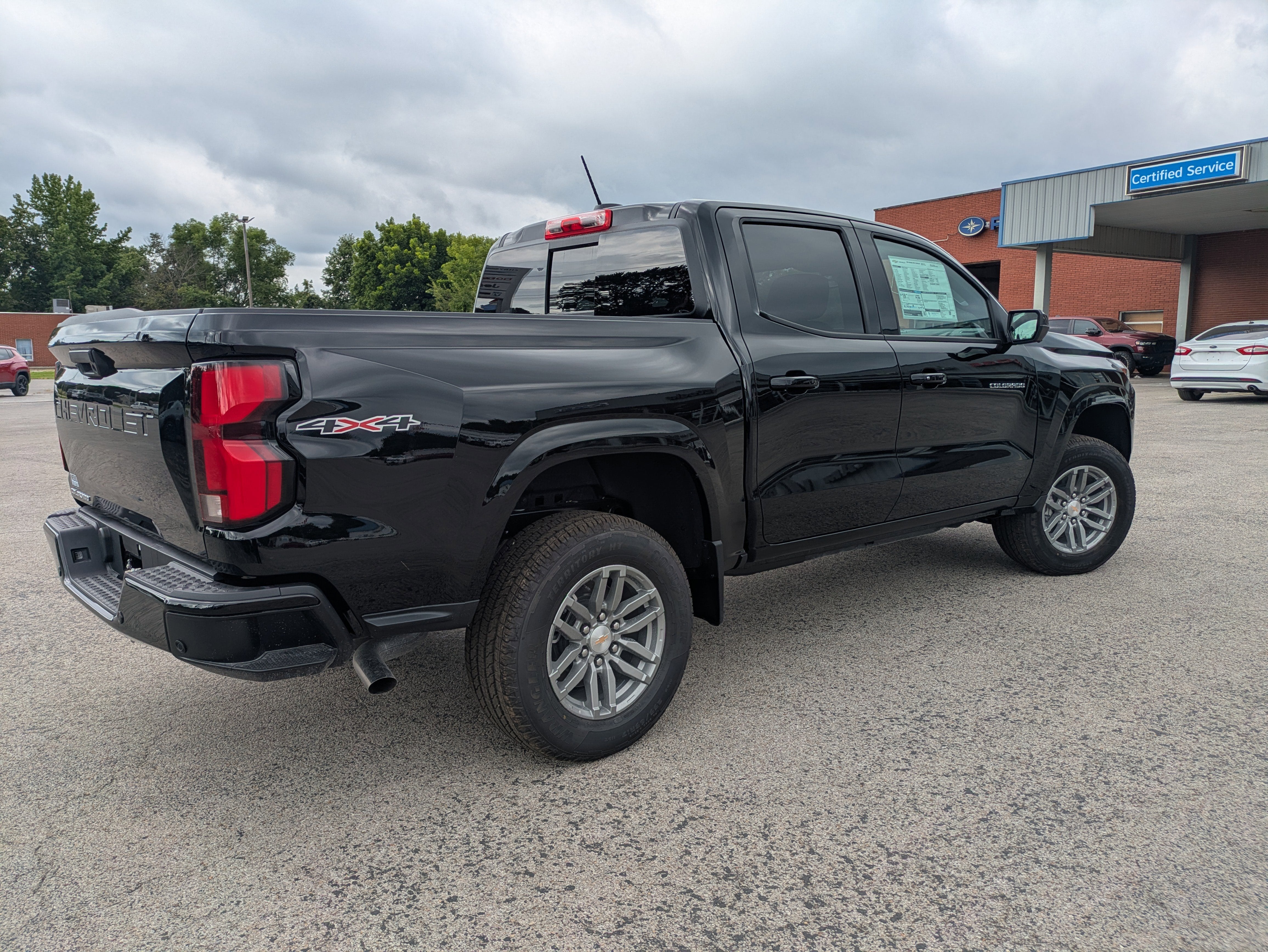 2025 Chevrolet Colorado WT/LT