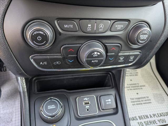 2022 Jeep Cherokee Latitude Lux 4x4