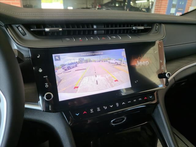 2026 Jeep Grand Cherokee GRAND CHEROKEE L LAREDO ALTITUDE 4X4