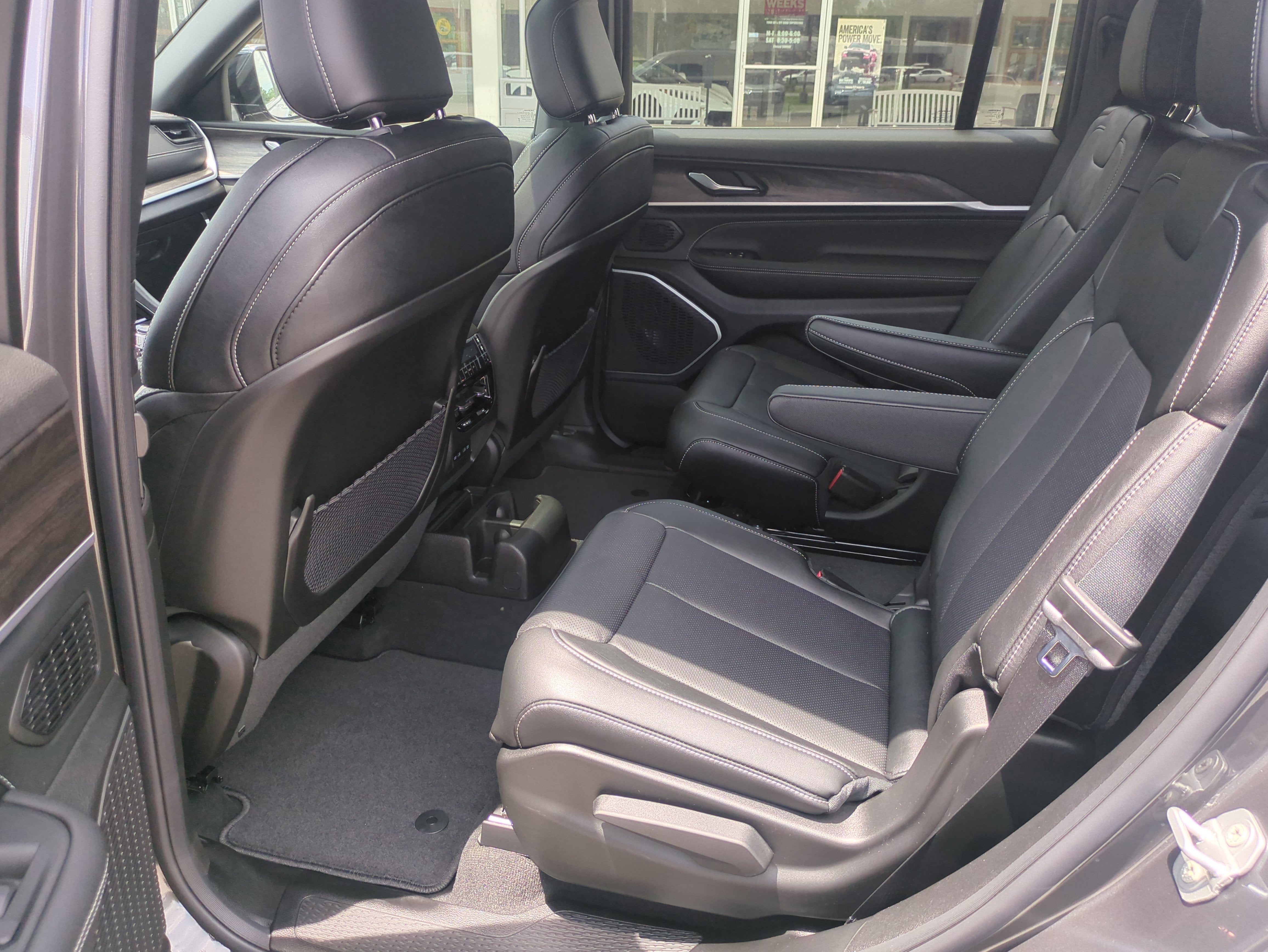 2026 Jeep Grand Cherokee GRAND CHEROKEE L LIMITED RESERVE 4X4