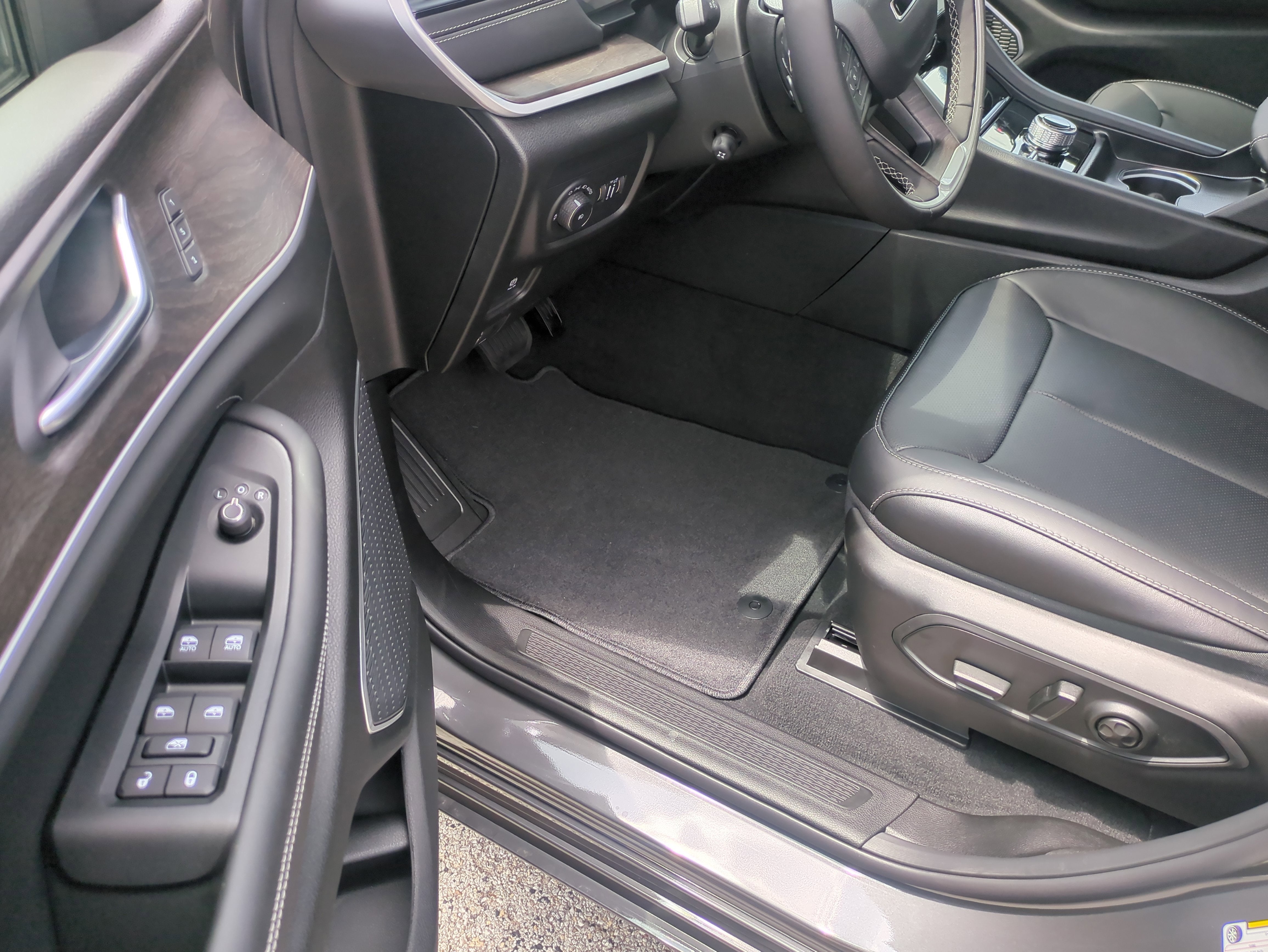 2026 Jeep Grand Cherokee GRAND CHEROKEE L LIMITED RESERVE 4X4