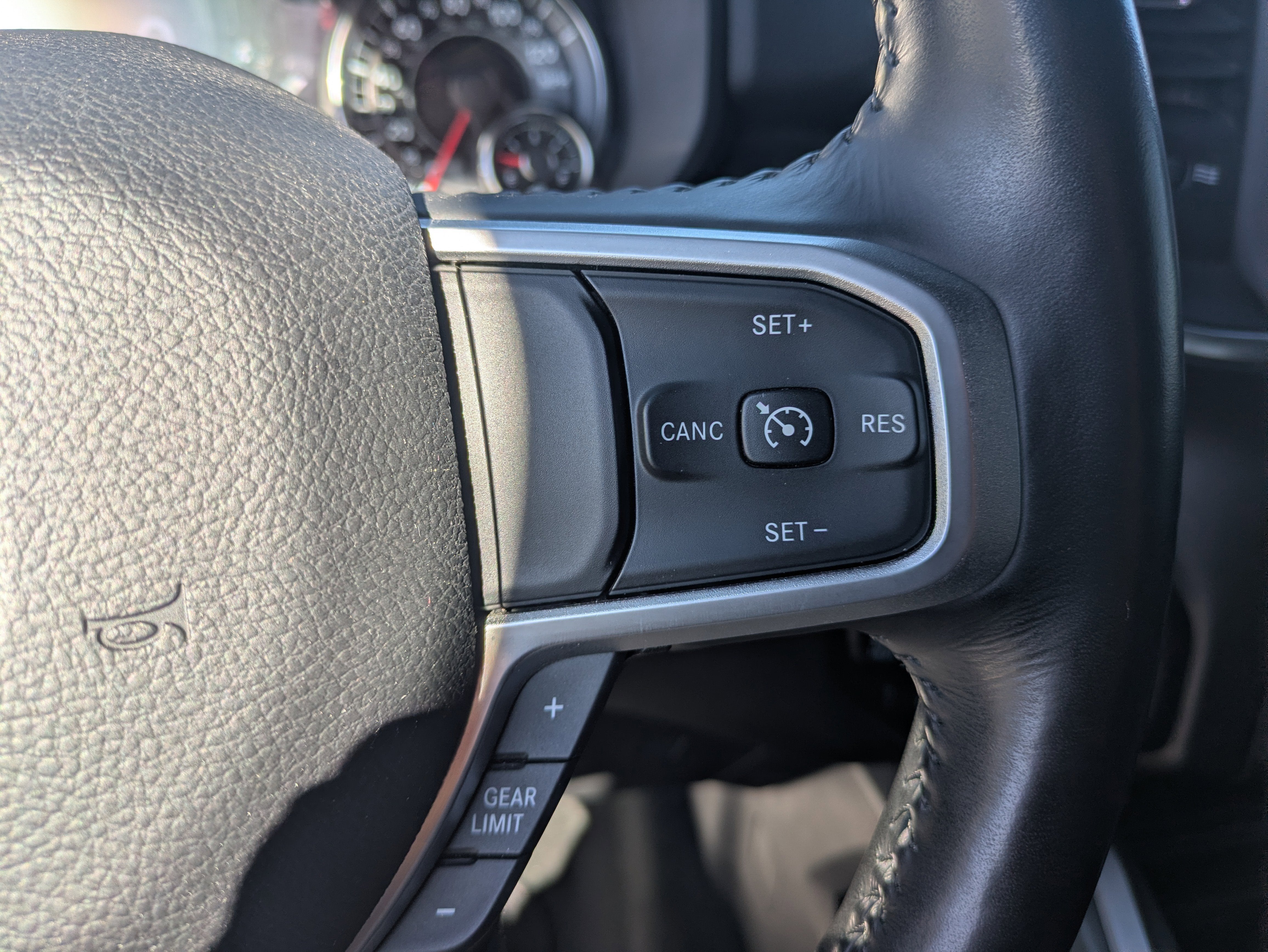 2021 RAM 1500 Big Horn Crew Cab 4x4 5'7' Box