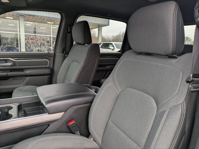 2022 RAM 1500 Big Horn Crew Cab 4x4 5'7' Box