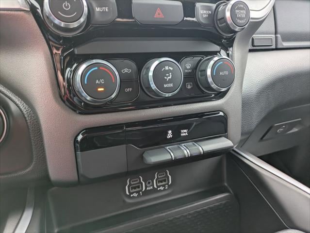 2022 RAM 1500 Big Horn Crew Cab 4x4 5'7' Box