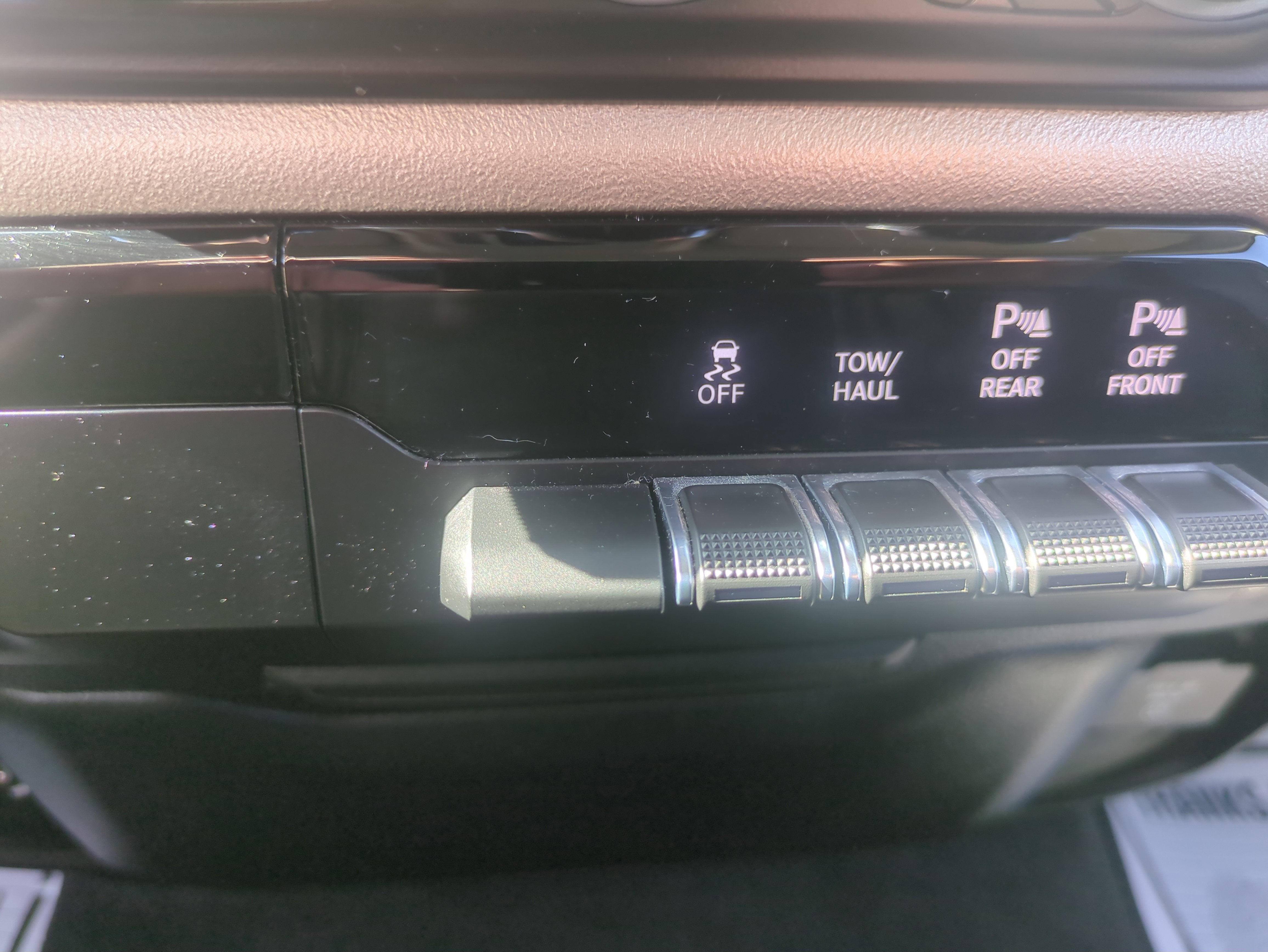 2022 RAM 1500 Laramie Crew Cab 4x4 5'7' Box