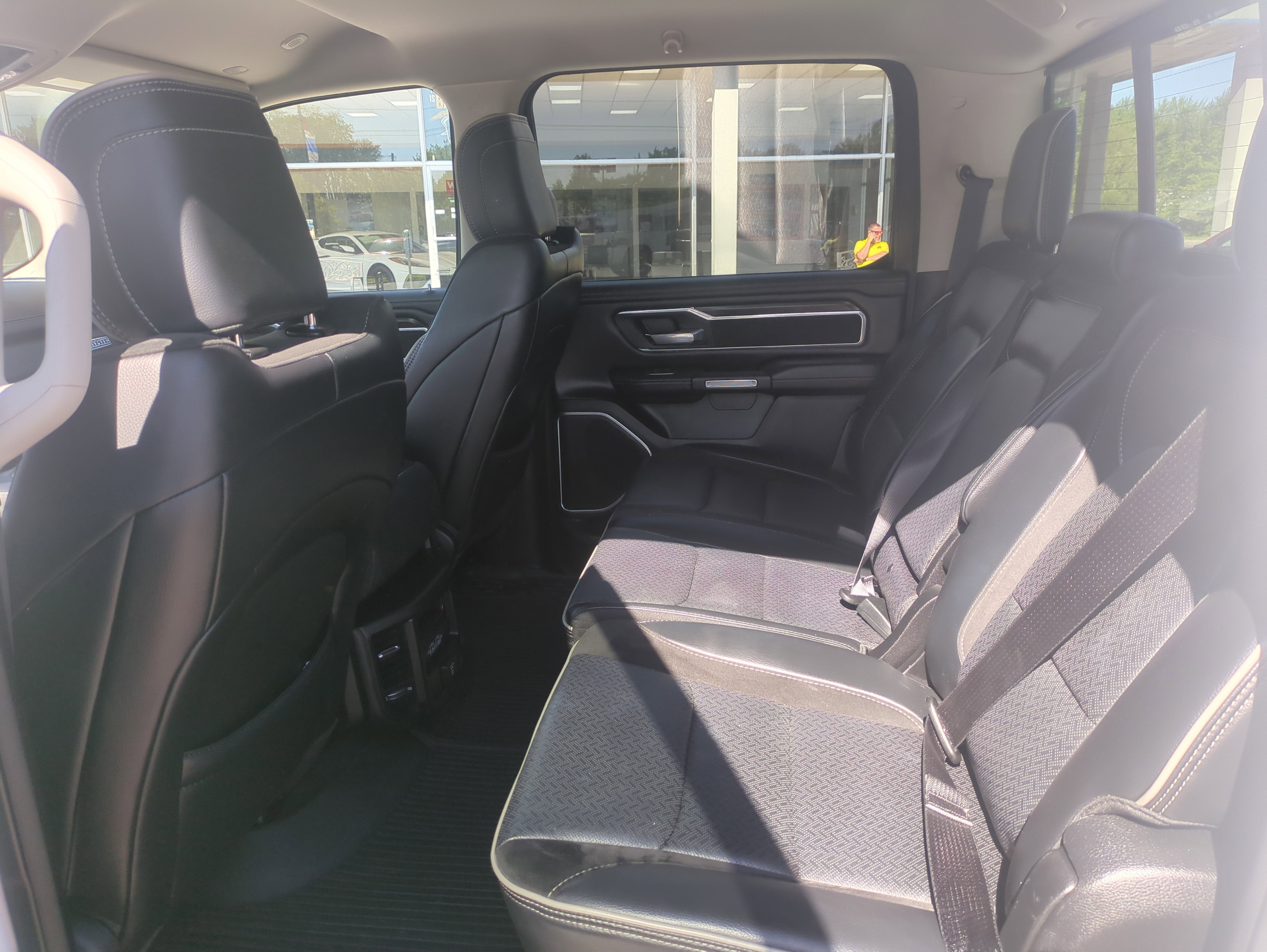 2022 RAM 1500 Laramie Crew Cab 4x4 5'7' Box