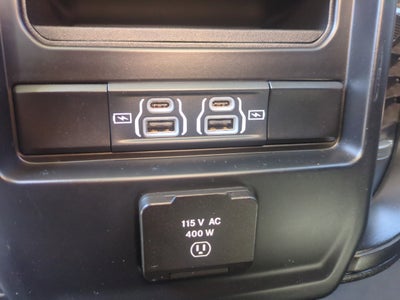 2022 RAM 1500 Laramie Crew Cab 4x4 5'7' Box