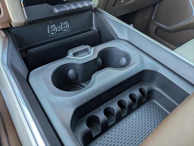 2020 RAM 1500 Laramie Crew Cab 4x4 5'7' Box