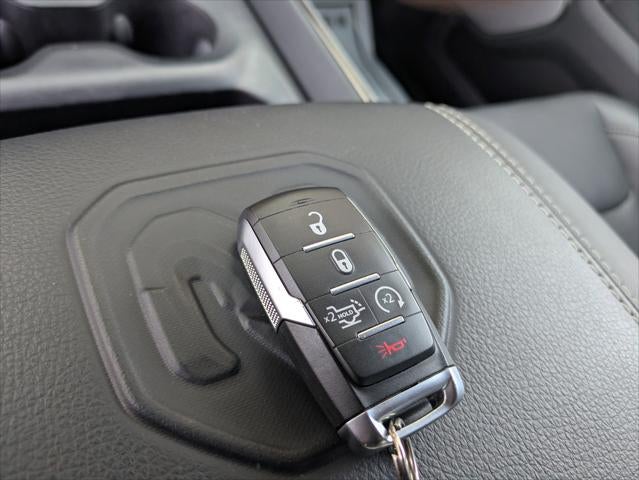 2025 RAM 1500 Rebel Crew Cab 4x4 5'7' Box