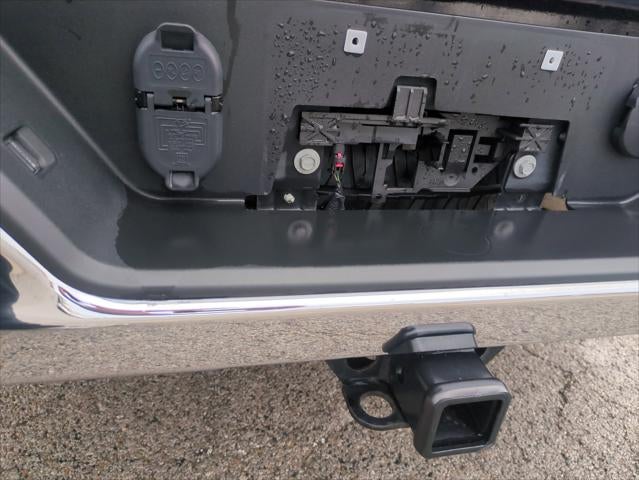 2022 Chevrolet Silverado 1500 4WD Crew Cab Short Bed LT with 2FL