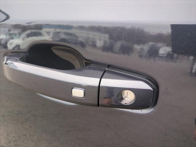 2022 Chevrolet Silverado 1500 4WD Crew Cab Short Bed LT with 2FL