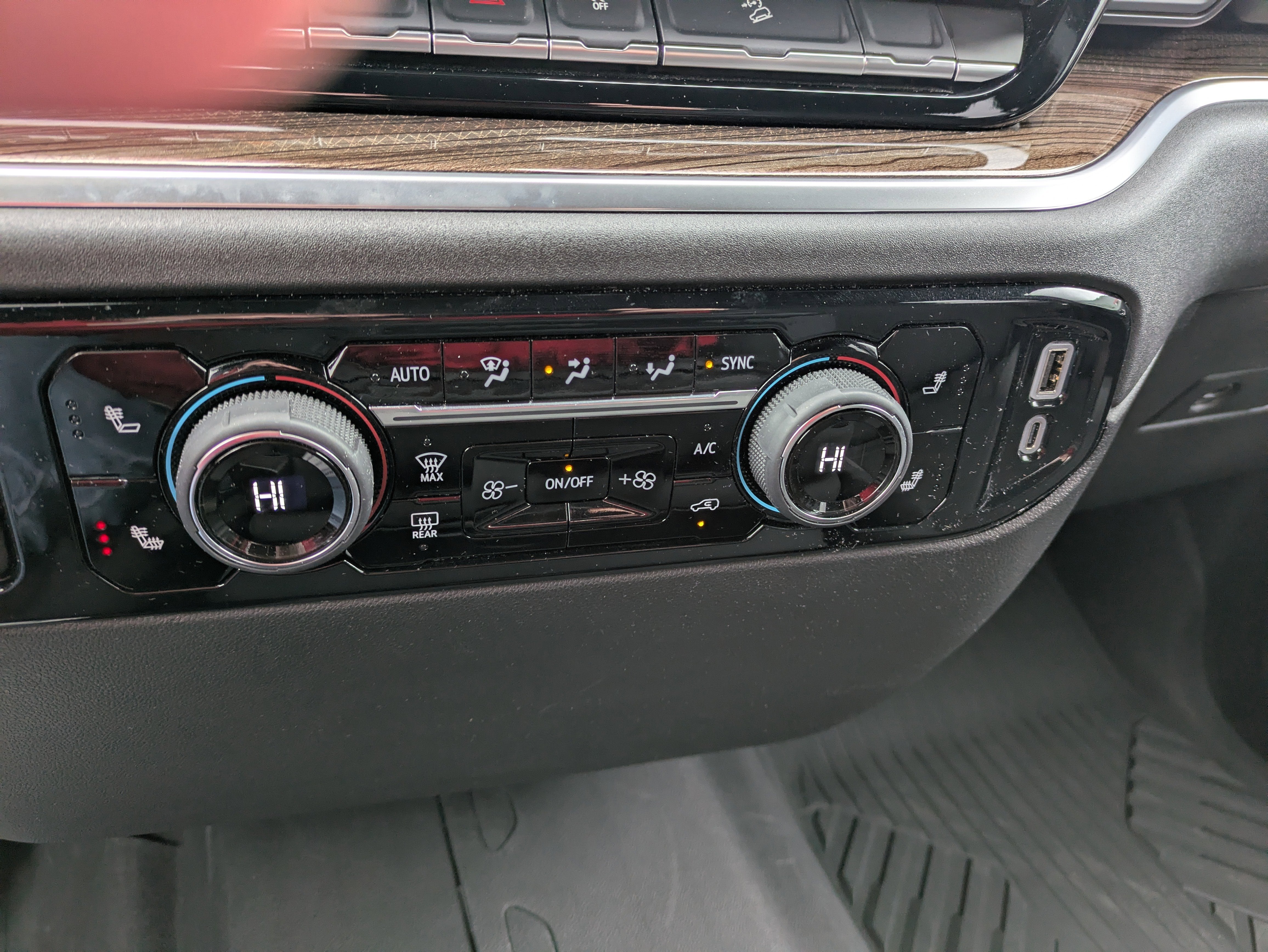 2025 Chevrolet Silverado 1500 4WD Crew Cab Short Bed RST