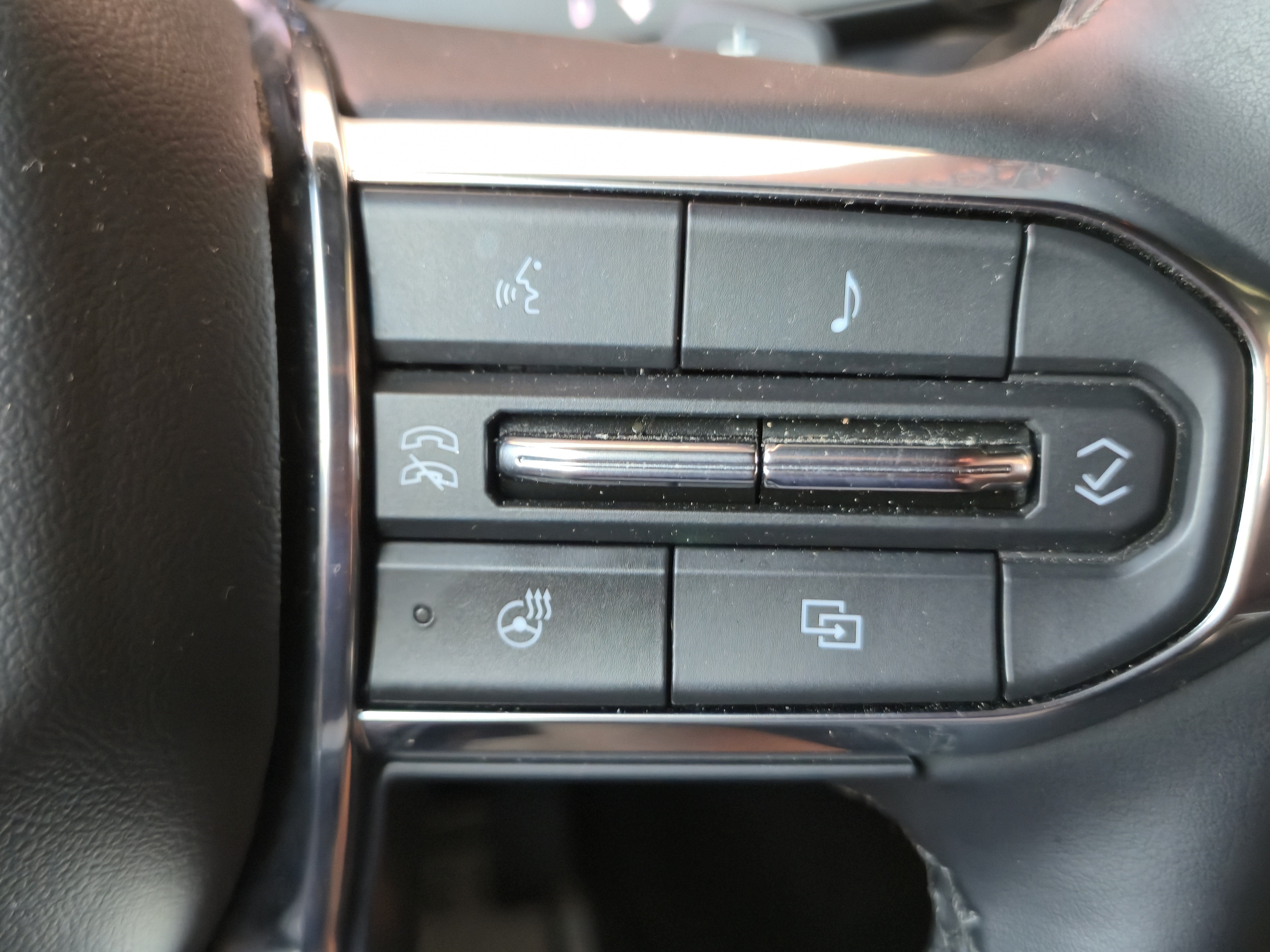 2026 GMC Acadia Elevation FWD