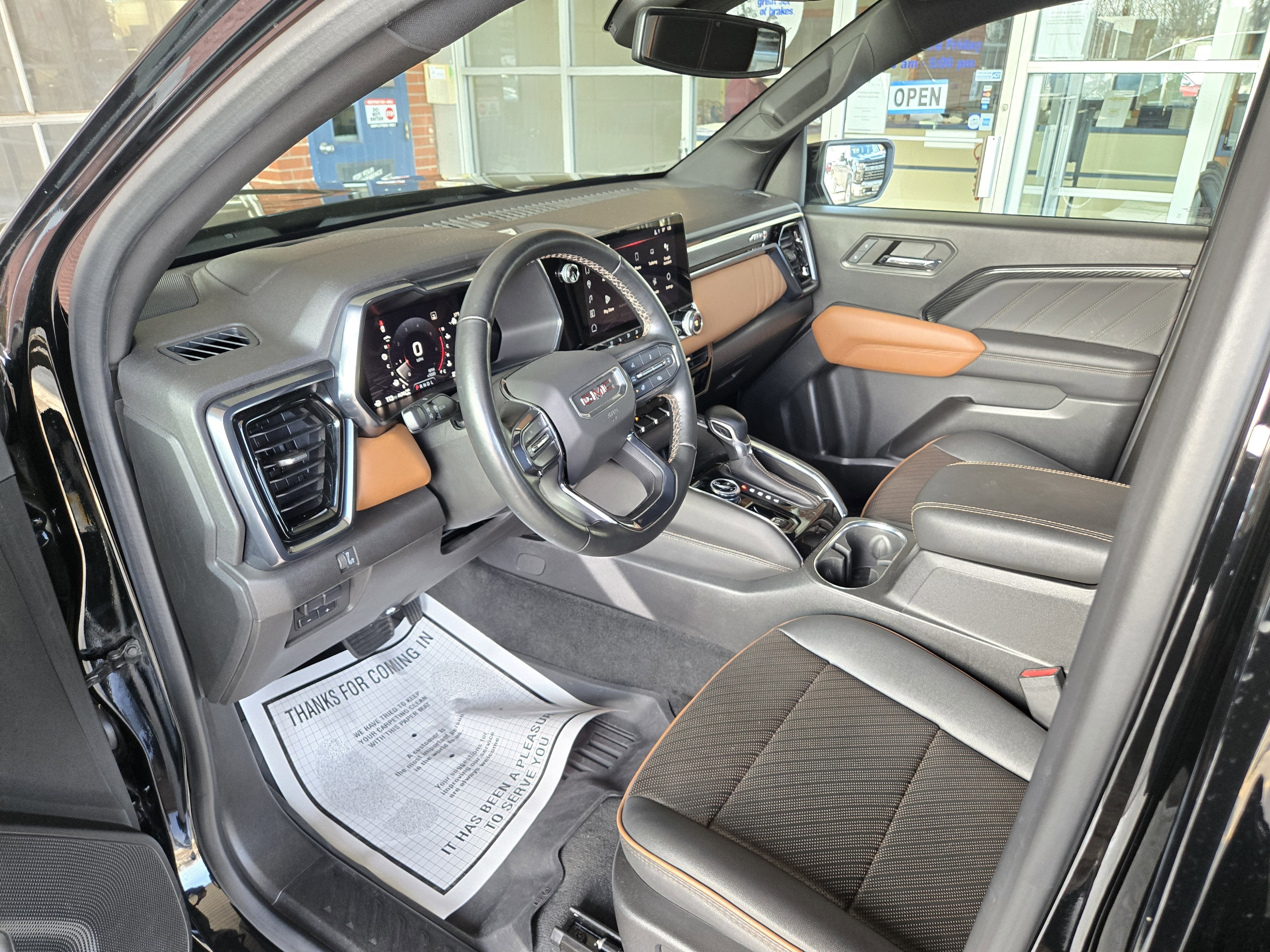 2023 GMC Canyon 4WD Crew Cab Short Box AT4