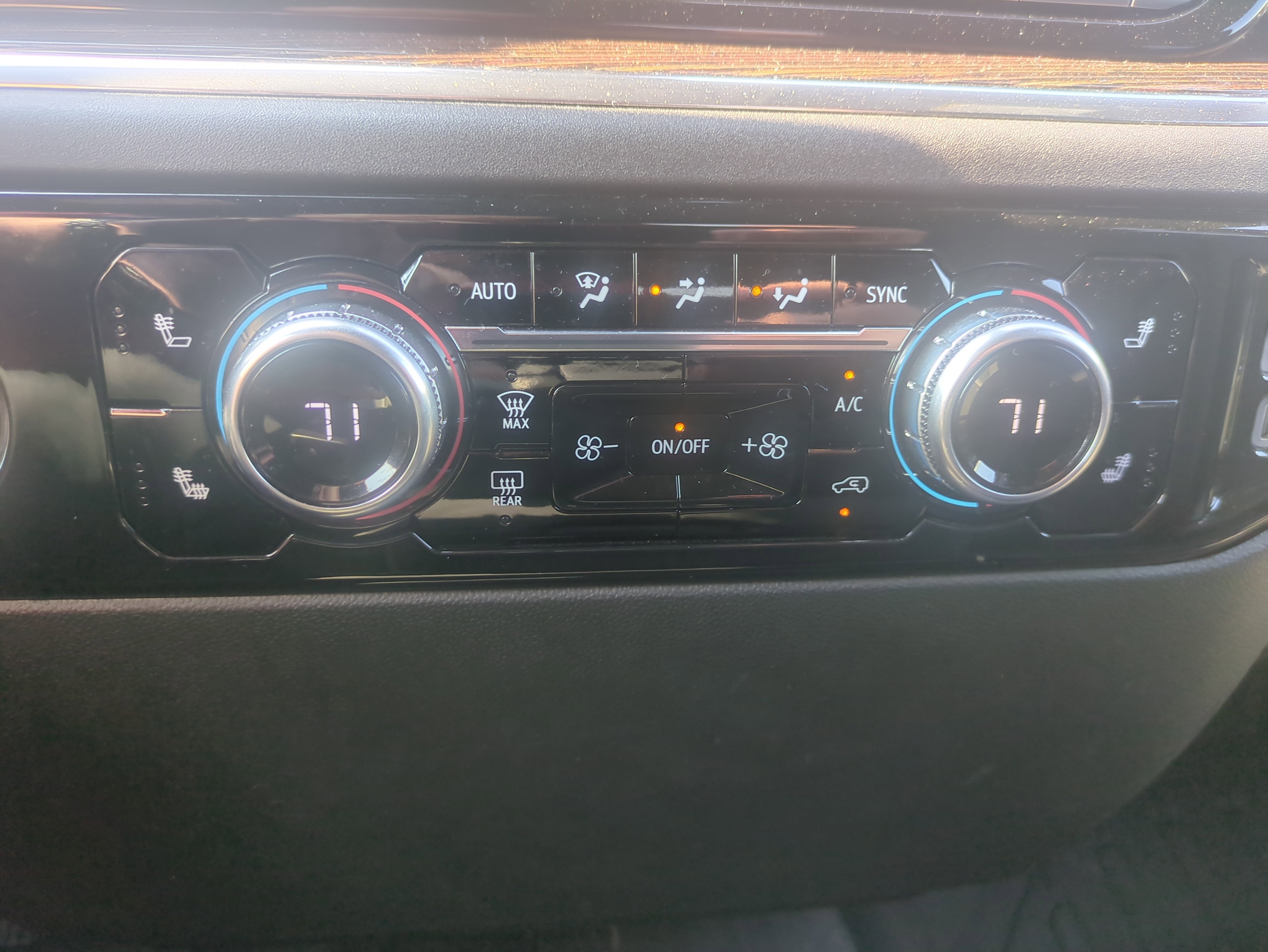 2024 GMC Sierra 1500 4WD Crew Cab Short Box SLE