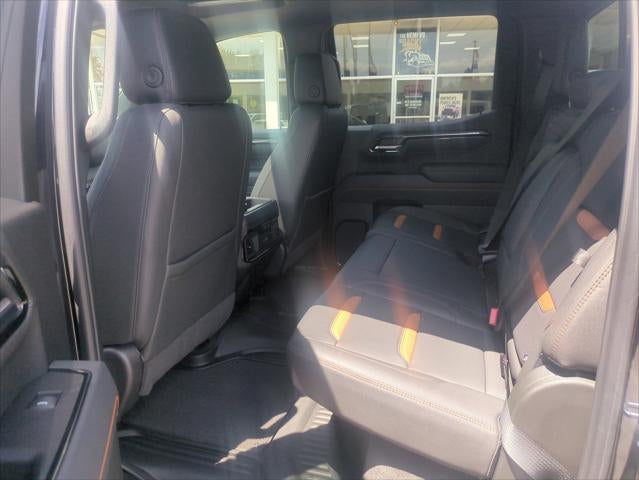 2025 GMC Sierra 1500 4WD Crew Cab Short Box AT4