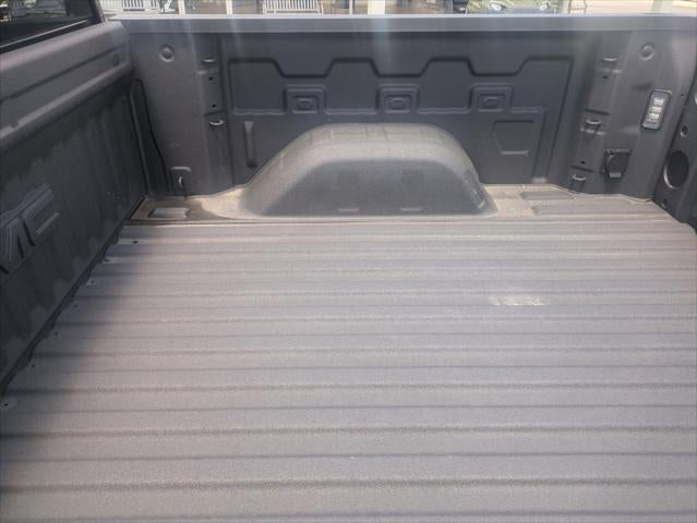 2025 GMC Sierra 1500 4WD Crew Cab Short Box AT4