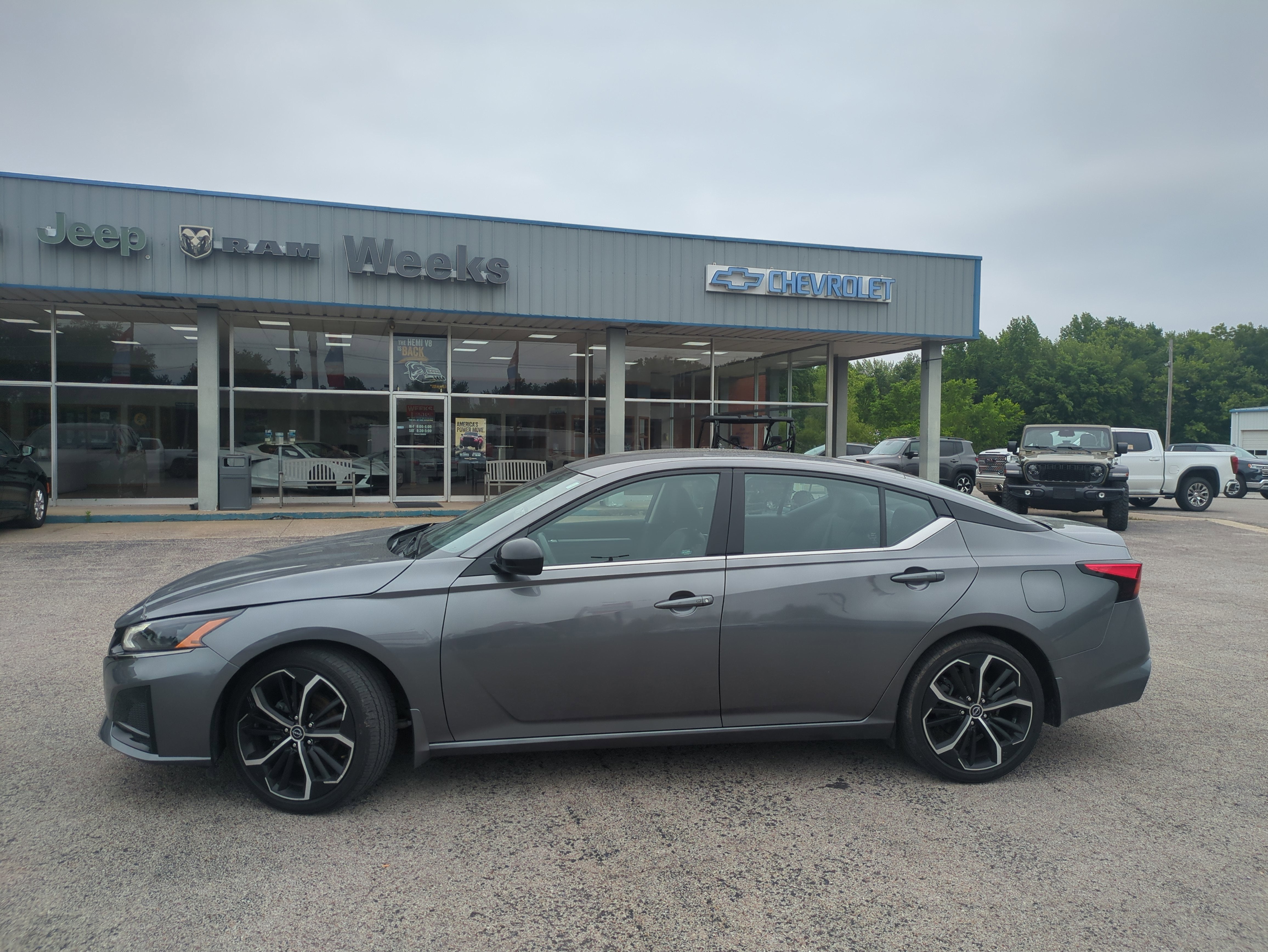 2024 Nissan Altima SR FWD