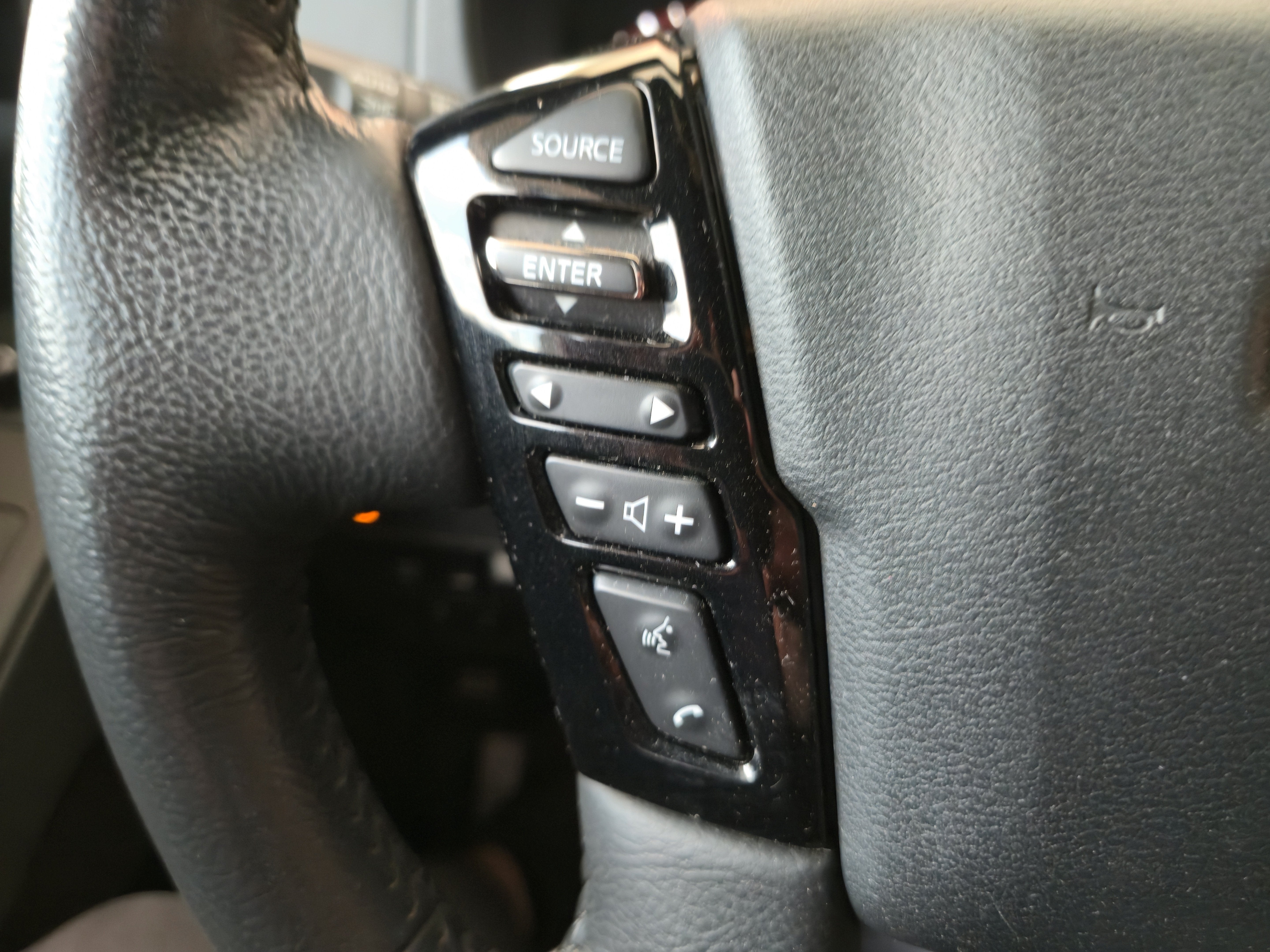 2022 Nissan Frontier Crew Cab PRO-4X 4x4