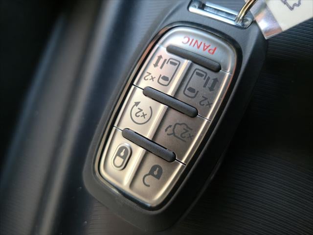 2027 Chrysler Pacifica PACIFICA SELECT