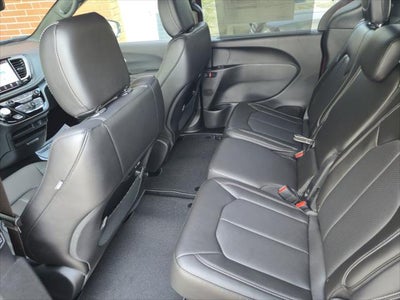 2027 Chrysler Pacifica PACIFICA SELECT