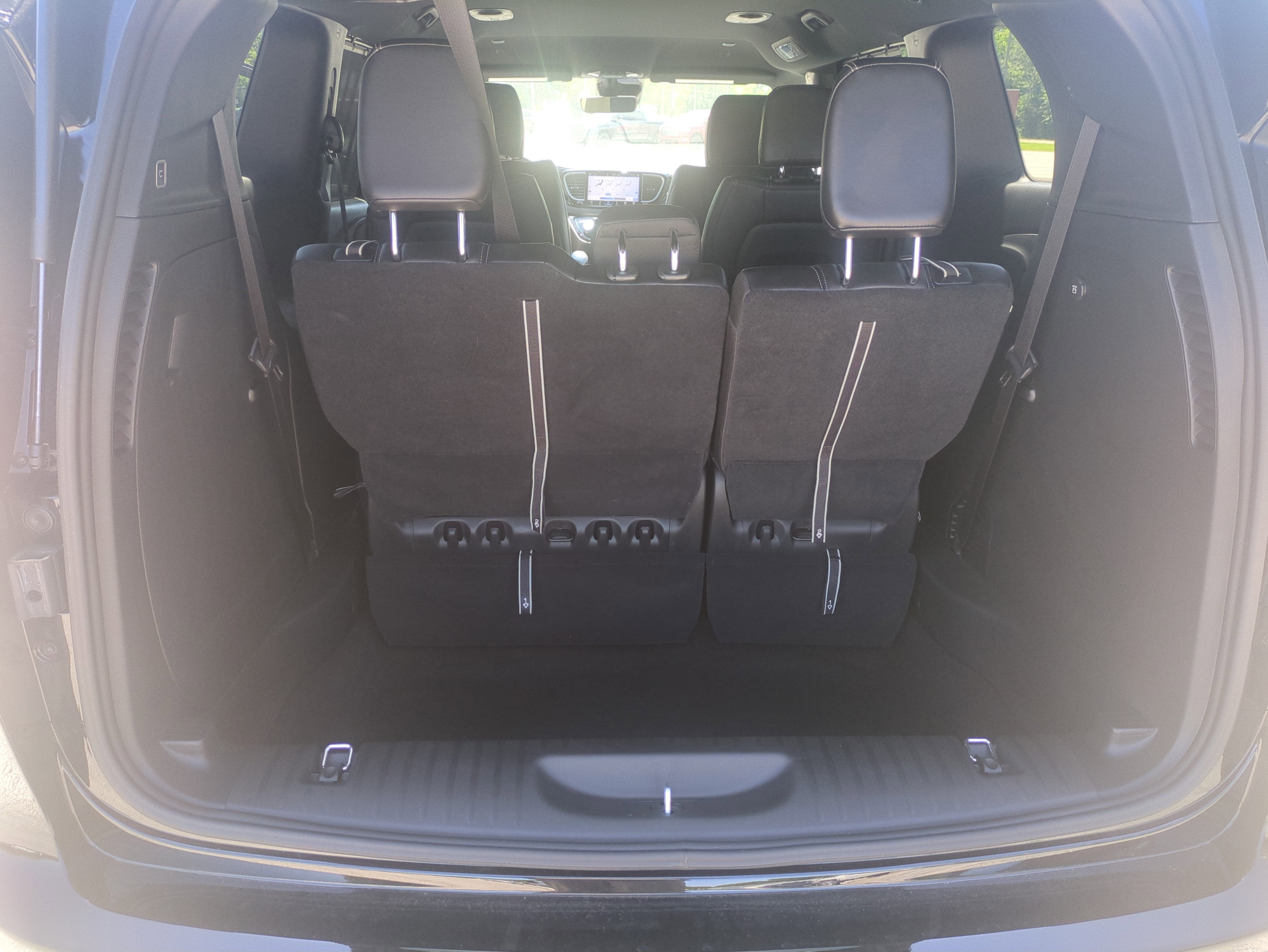 2026 Chrysler Voyager LX