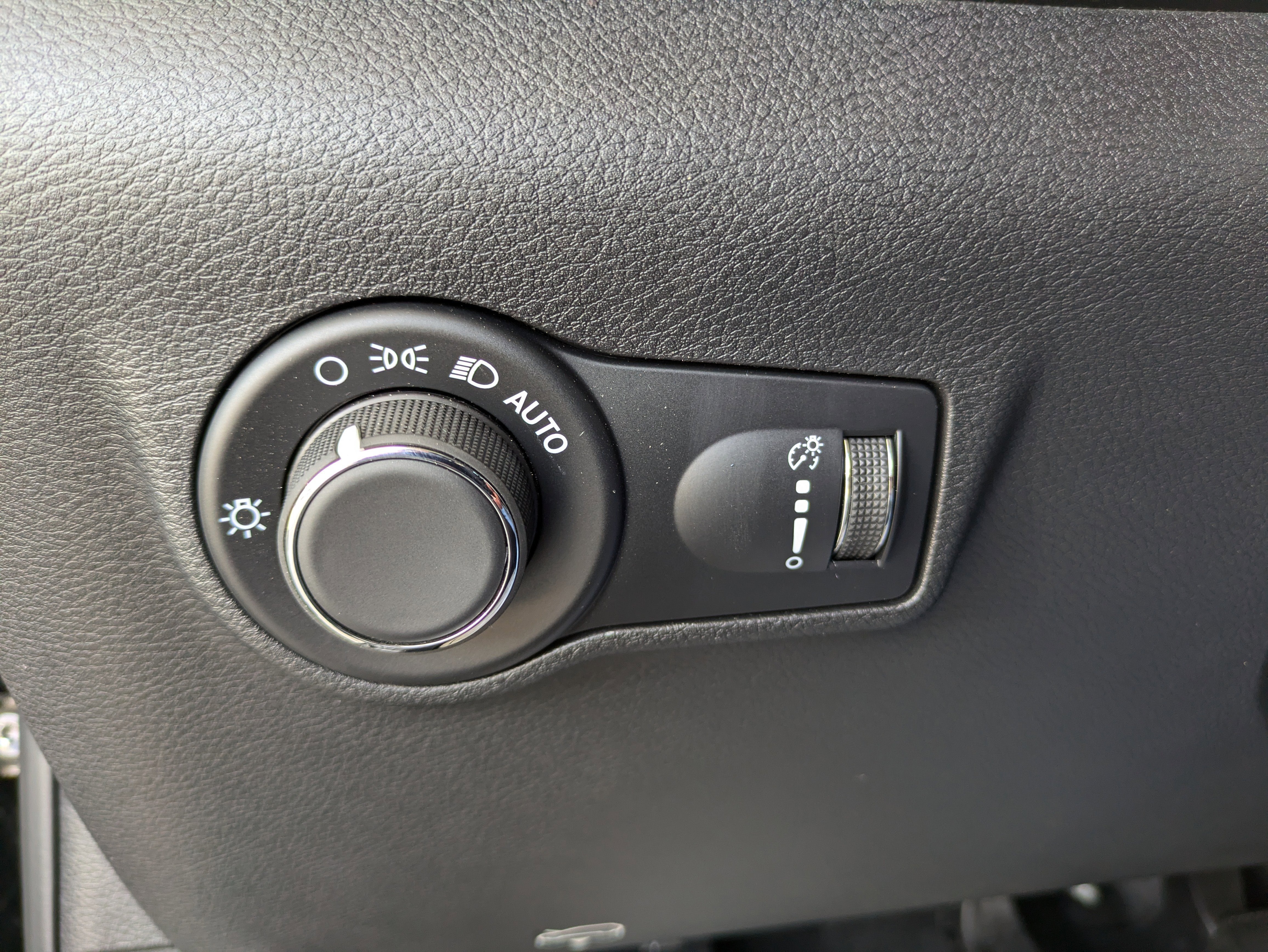 2025 Jeep Compass COMPASS SPORT 4X4