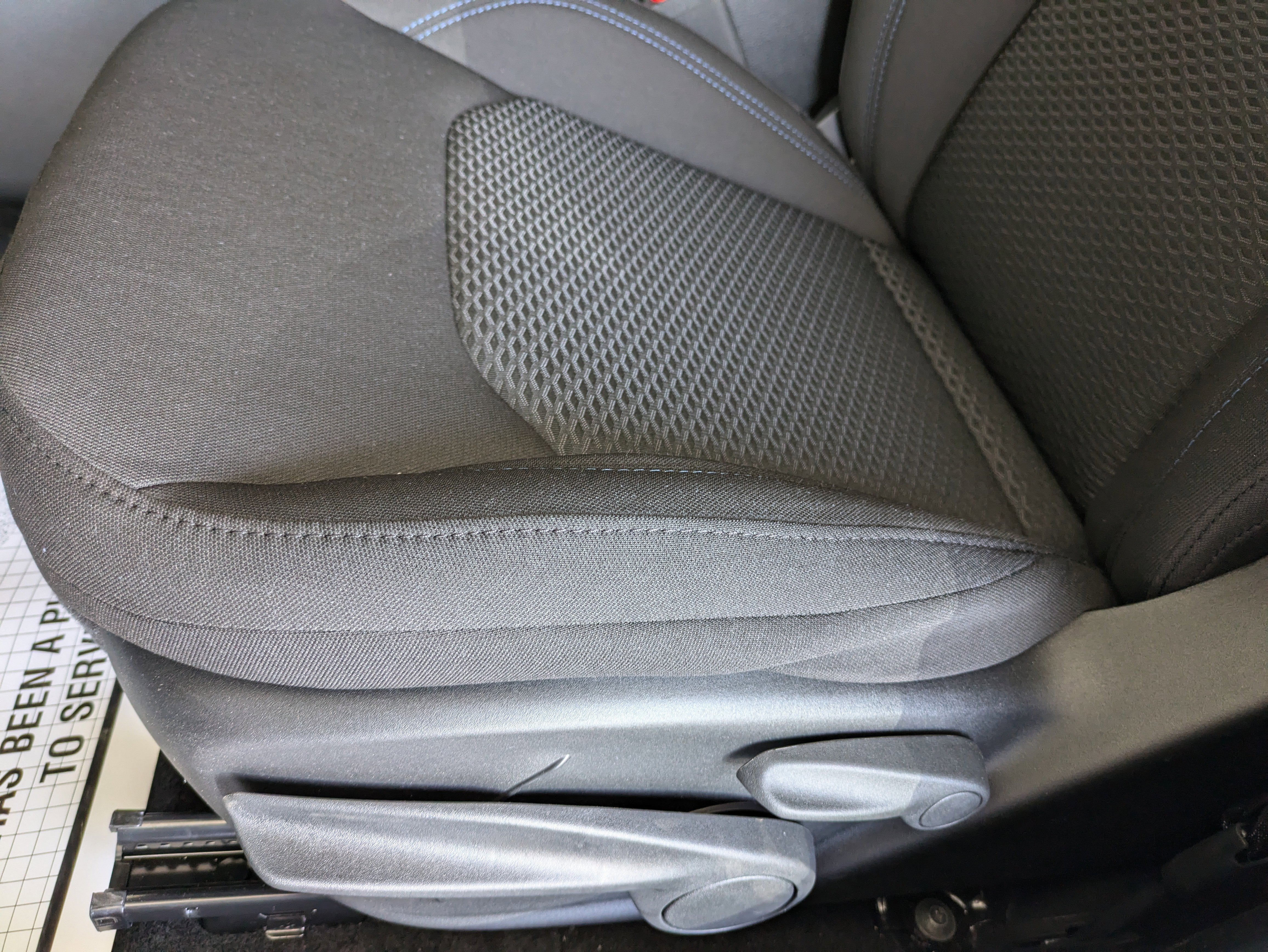 2025 Jeep Compass COMPASS SPORT 4X4