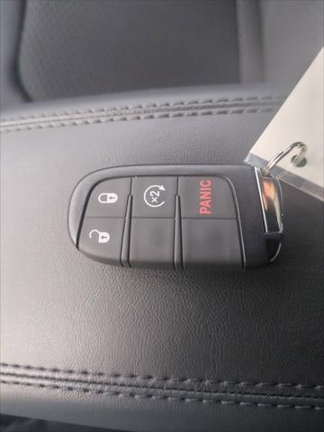 2026 Jeep Compass COMPASS LATITUDE 4X4