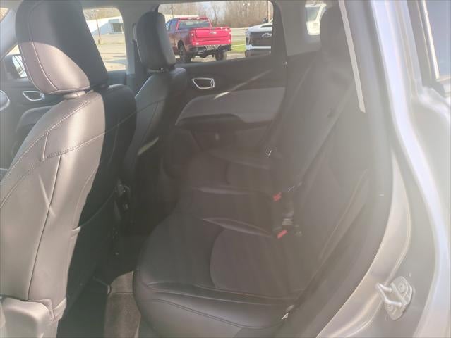 2022 Jeep Compass Latitude Lux 4x4