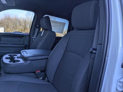 2026 RAM Ram 2500 RAM 2500 BLACK EXPRESS CREW CAB 4X4 6'4' BOX