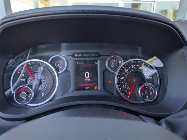 2026 RAM Ram 2500 RAM 2500 BLACK EXPRESS CREW CAB 4X4 6'4' BOX