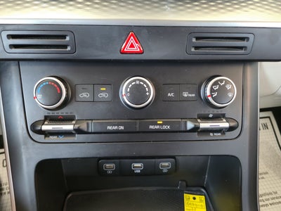 2023 Kia Carnival MPV LX Seat Package