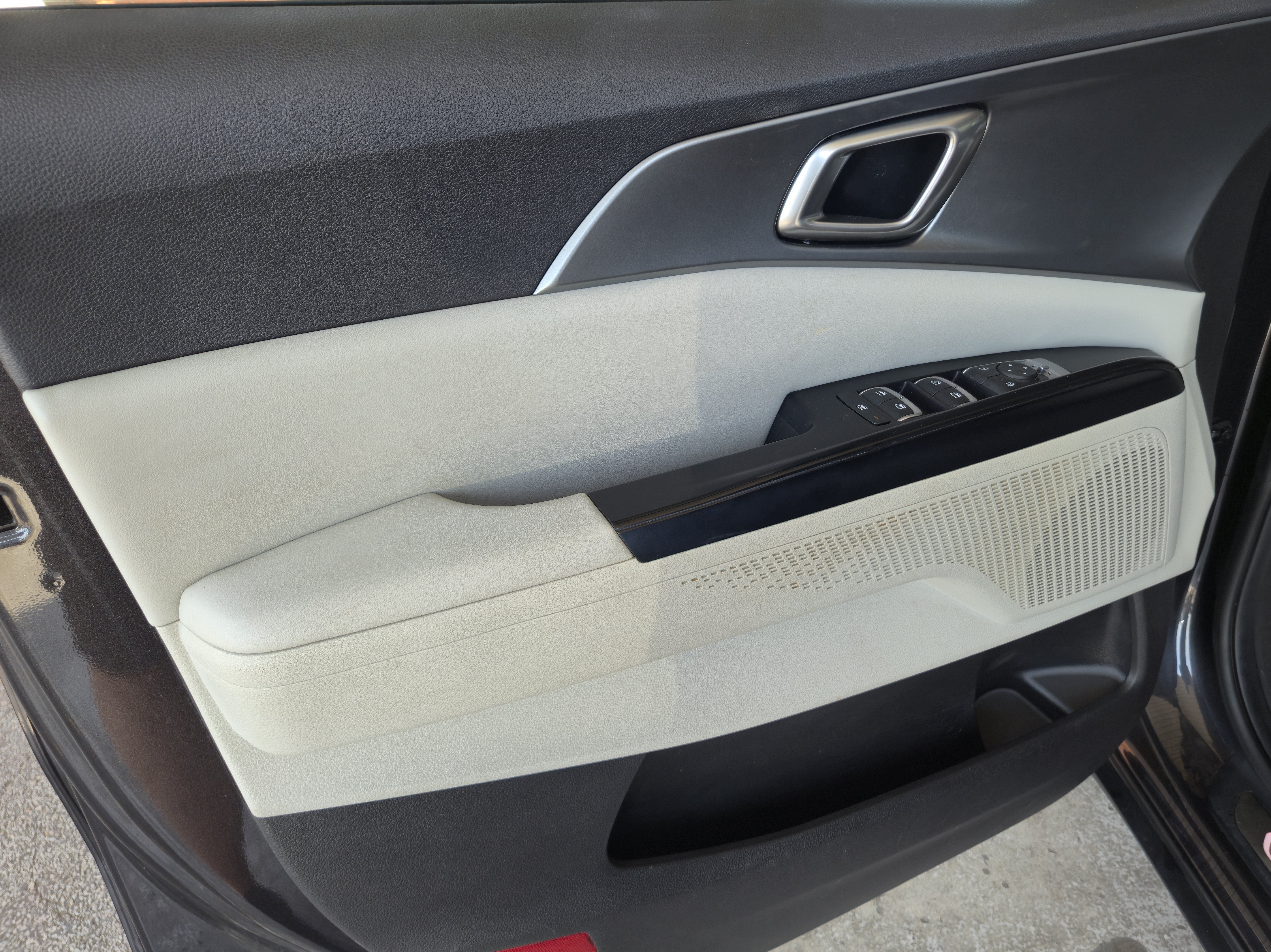 2023 Kia Carnival MPV LX Seat Package