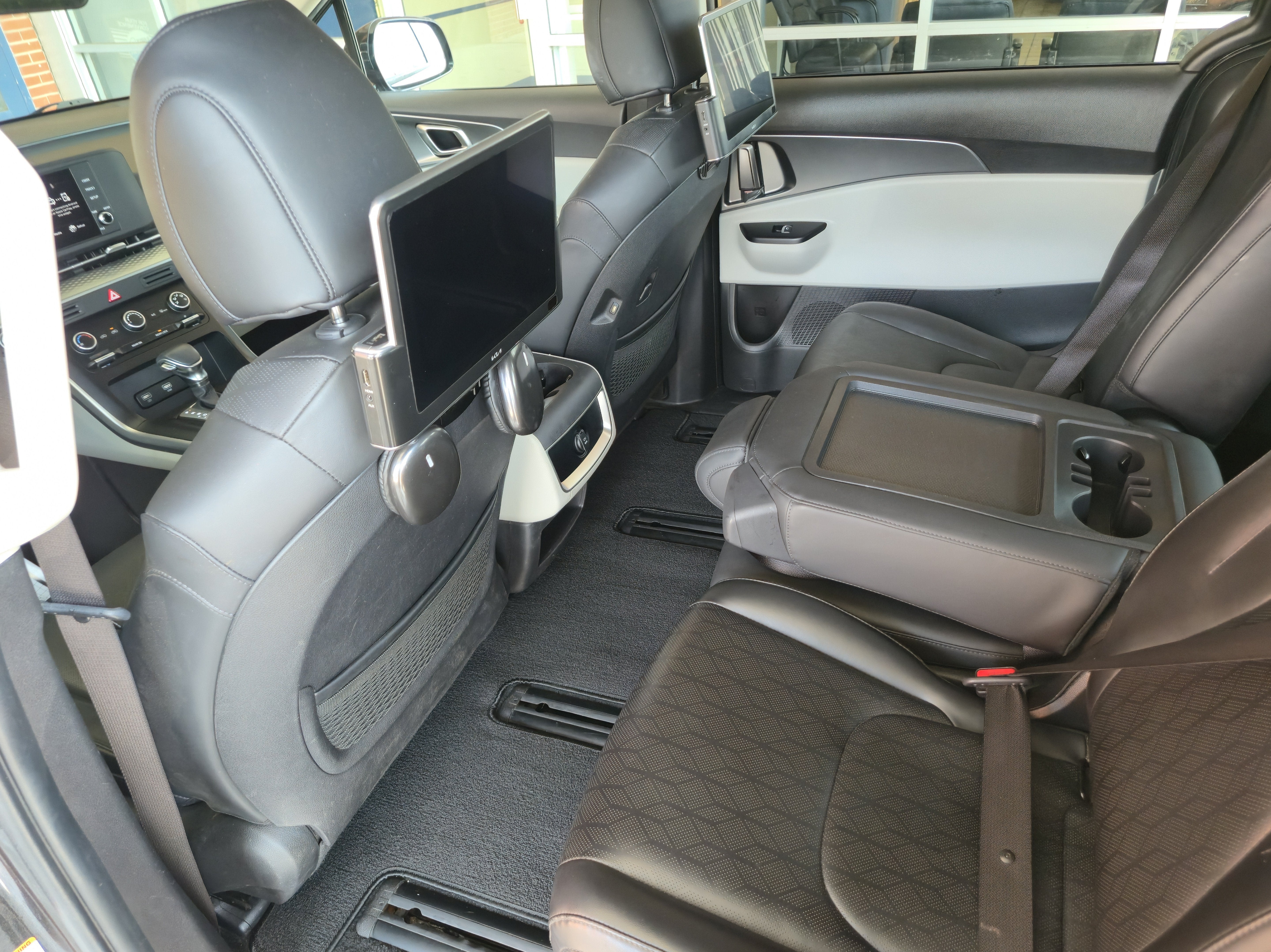 2023 Kia Carnival MPV LX Seat Package