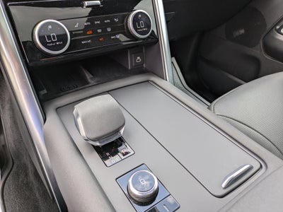 2024 Land Rover Discovery P360 Dynamic SE