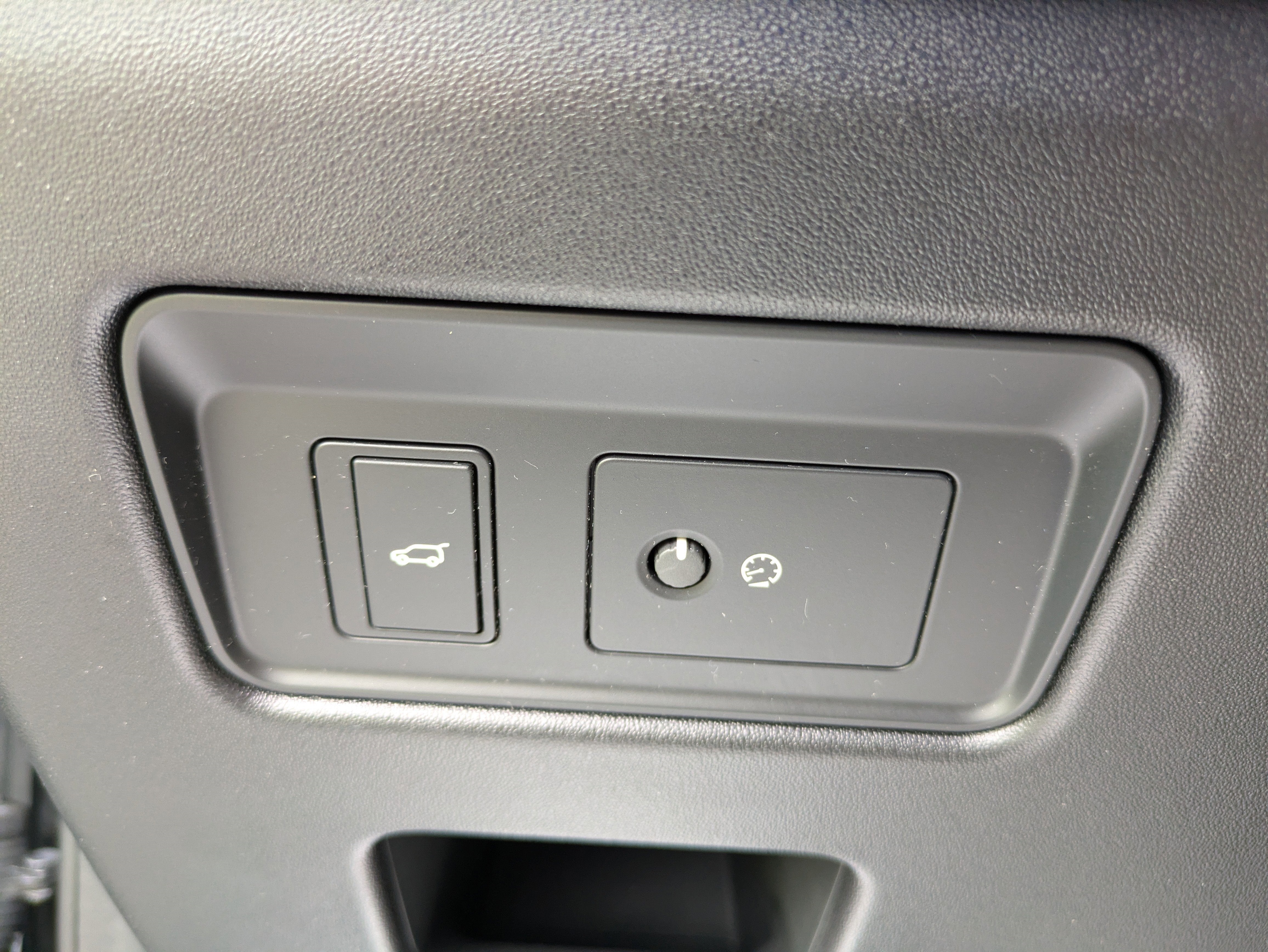 2024 Land Rover Discovery P360 Dynamic SE