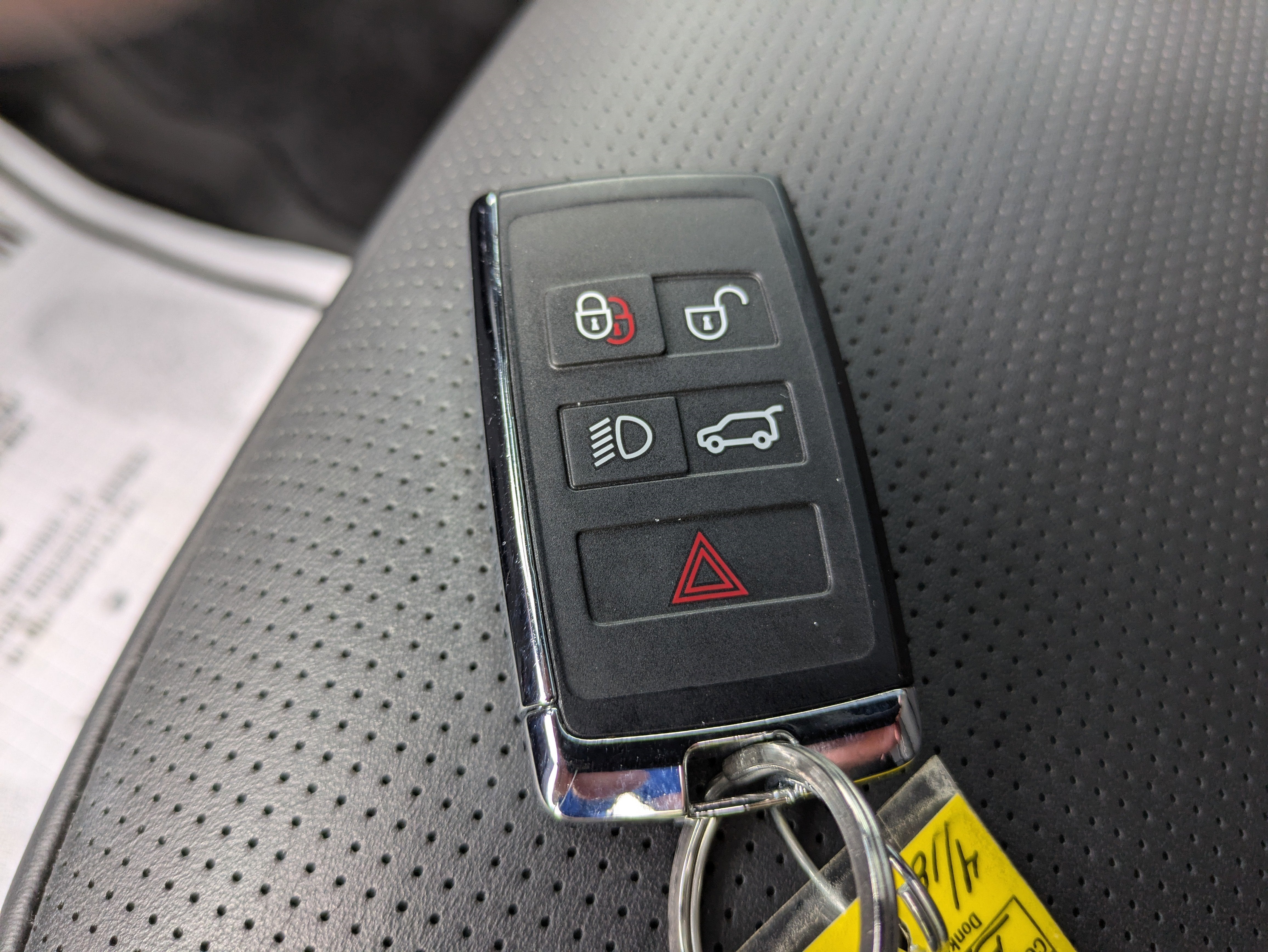 2024 Land Rover Discovery P360 Dynamic SE