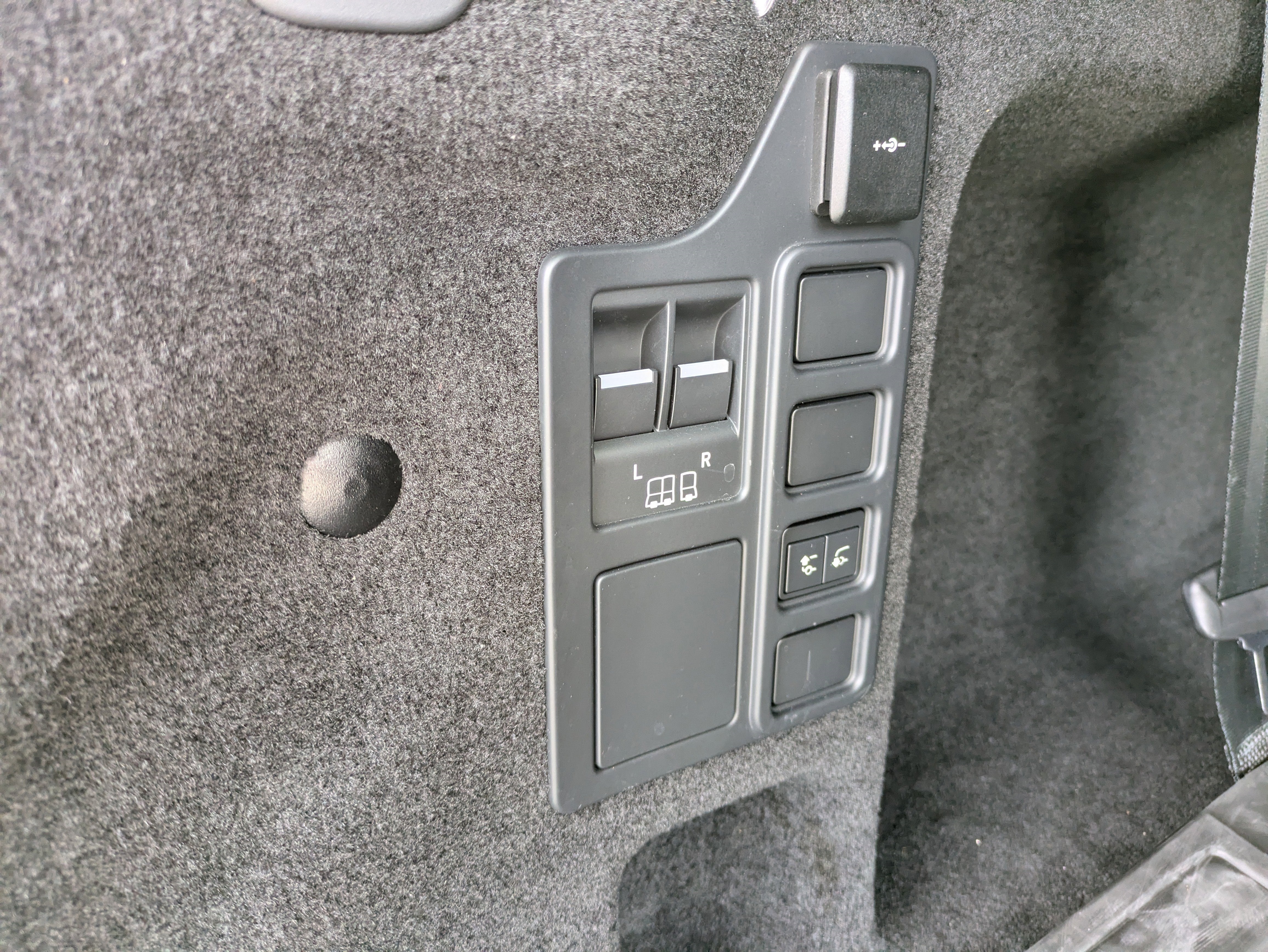 2024 Land Rover Discovery P360 Dynamic SE