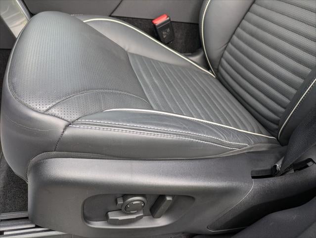 2024 Land Rover Discovery P360 Dynamic SE