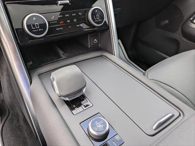 2024 Land Rover Discovery P360 Dynamic SE